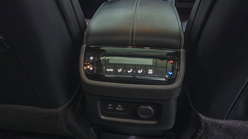 Used 2023 INFINITI QX60 Luxe w/ Cargo Package image 23