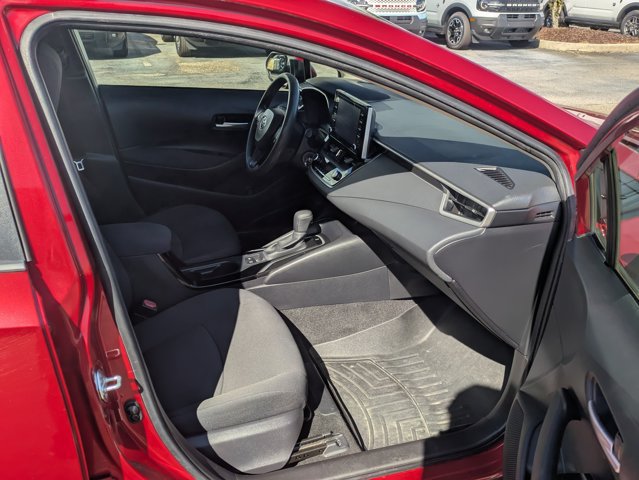 Used 2021 Toyota Corolla LE FWD image 18
