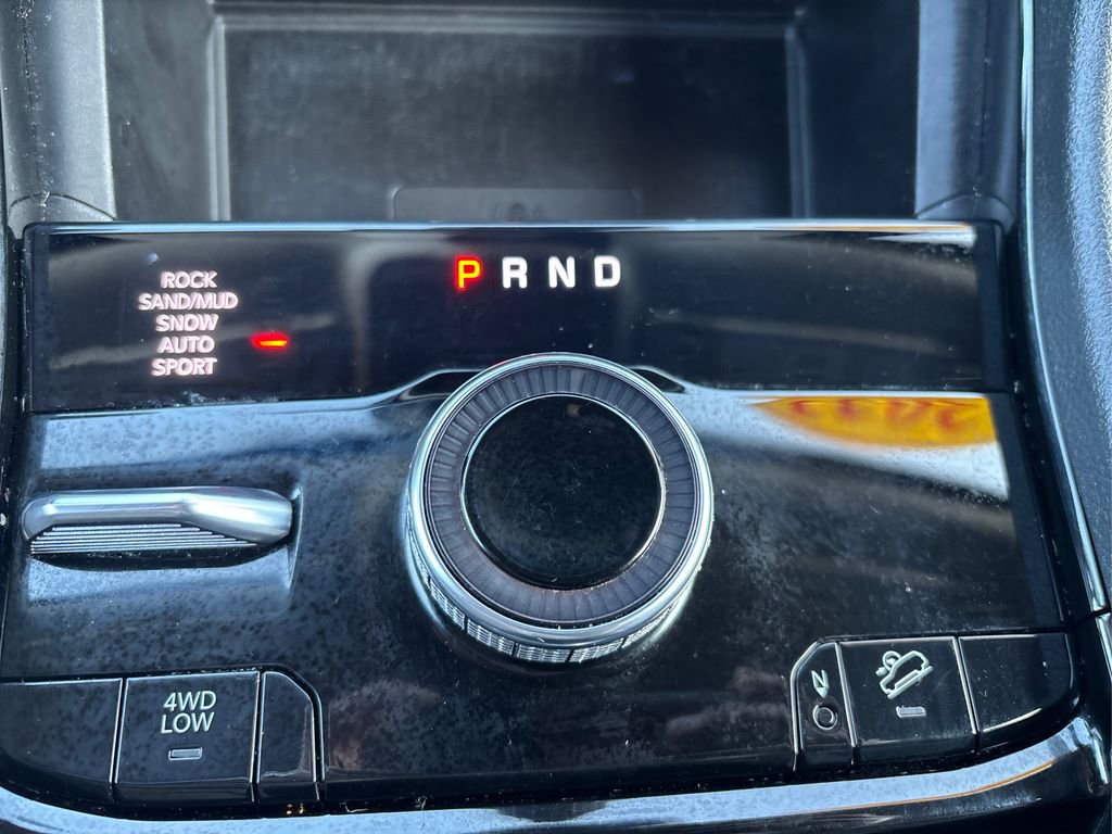 Used 2022 Jeep Grand Cherokee Limited 4xe w/ Luxury Tech Group II image 32