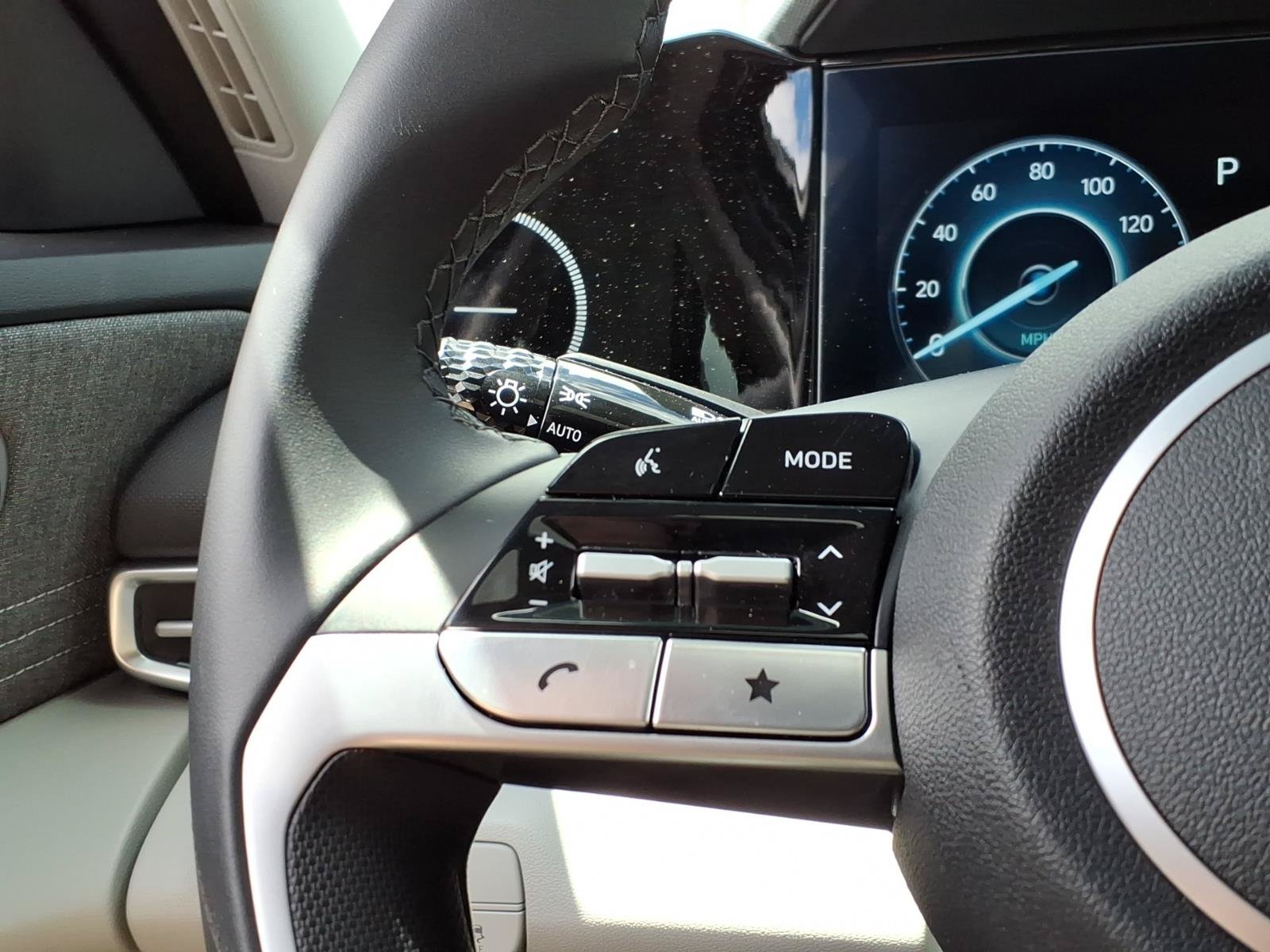 New 2025 Hyundai Elantra Limited FWD image 21