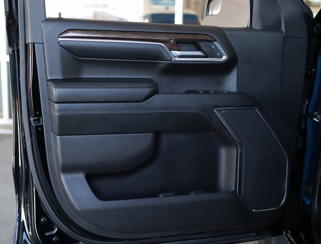 Used 2024 GMC Sierra 1500 Elevation image 24