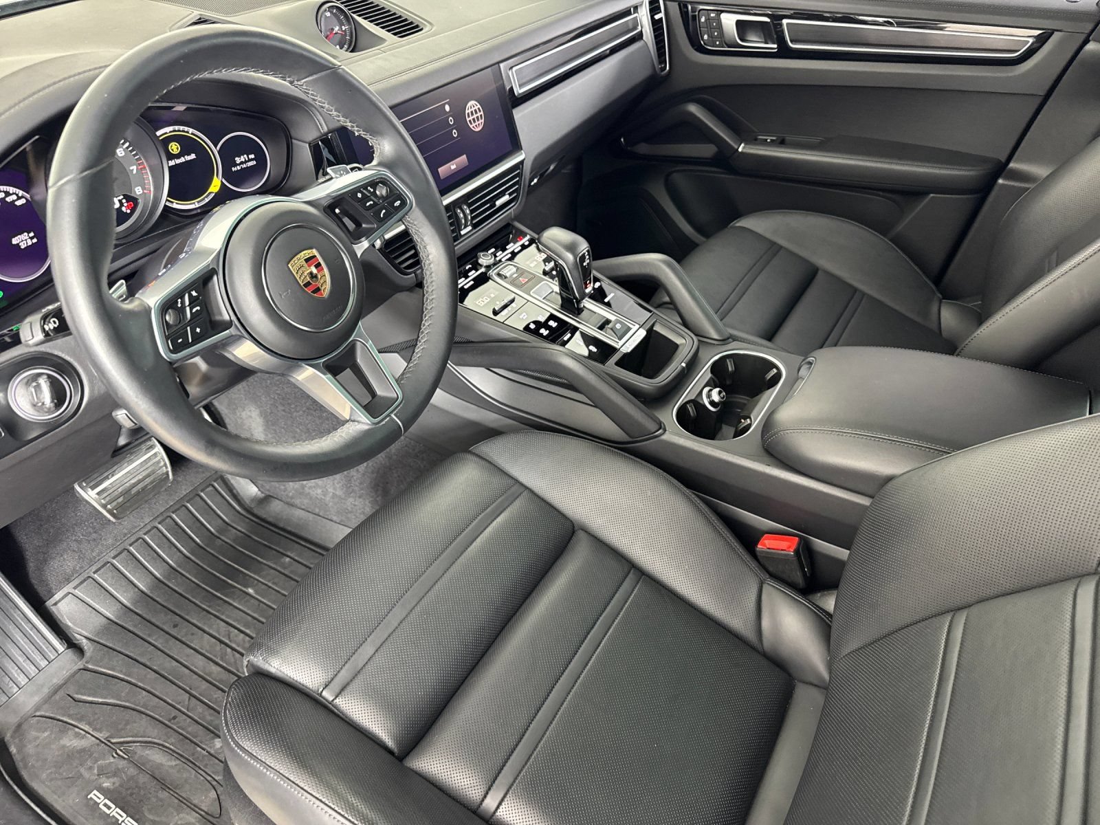 Certified 2023 Porsche Cayenne GTS AWD/4WD image 4