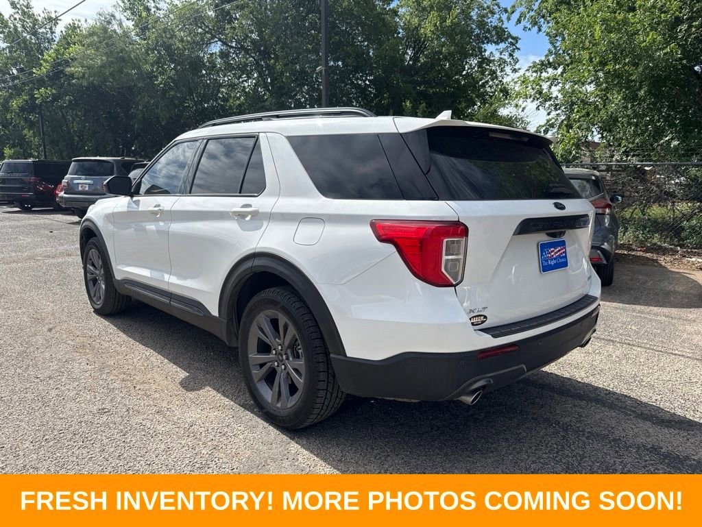 Used 2022 Ford Explorer XLT w/ Equipment Group 202A AWD/4WD image 4