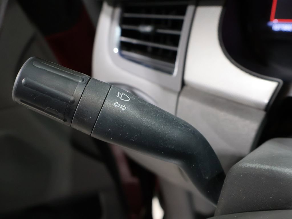 Used 2013 Ford Edge SEL image 37