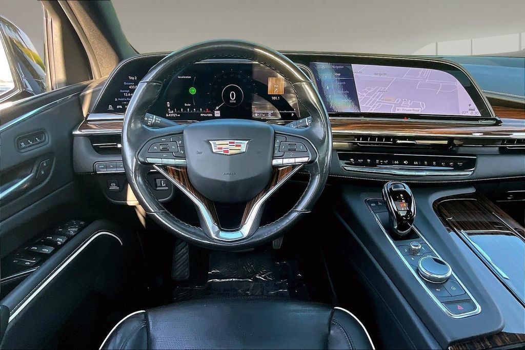Used 2023 Cadillac Escalade ESV Premium Luxury AWD/4WD image 5