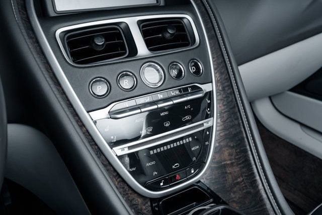 Used 2019 Aston Martin DB11 Volante image 15