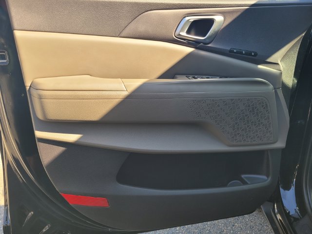 Used 2026 Kia Carnival EX FWD image 16