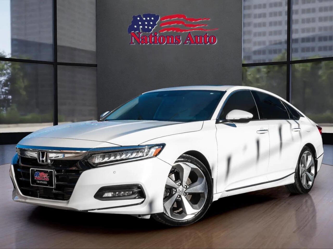 Used 2018 Honda Accord Touring image 1