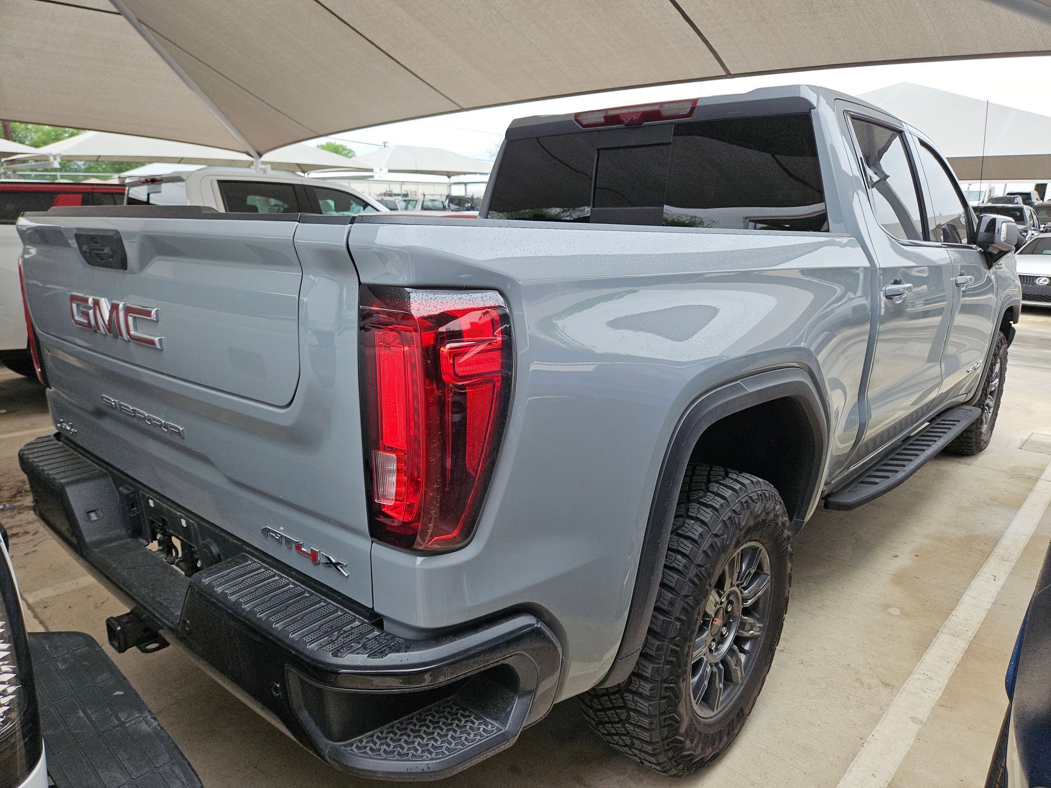 Used 2024 GMC Sierra 1500 AT4X image 2