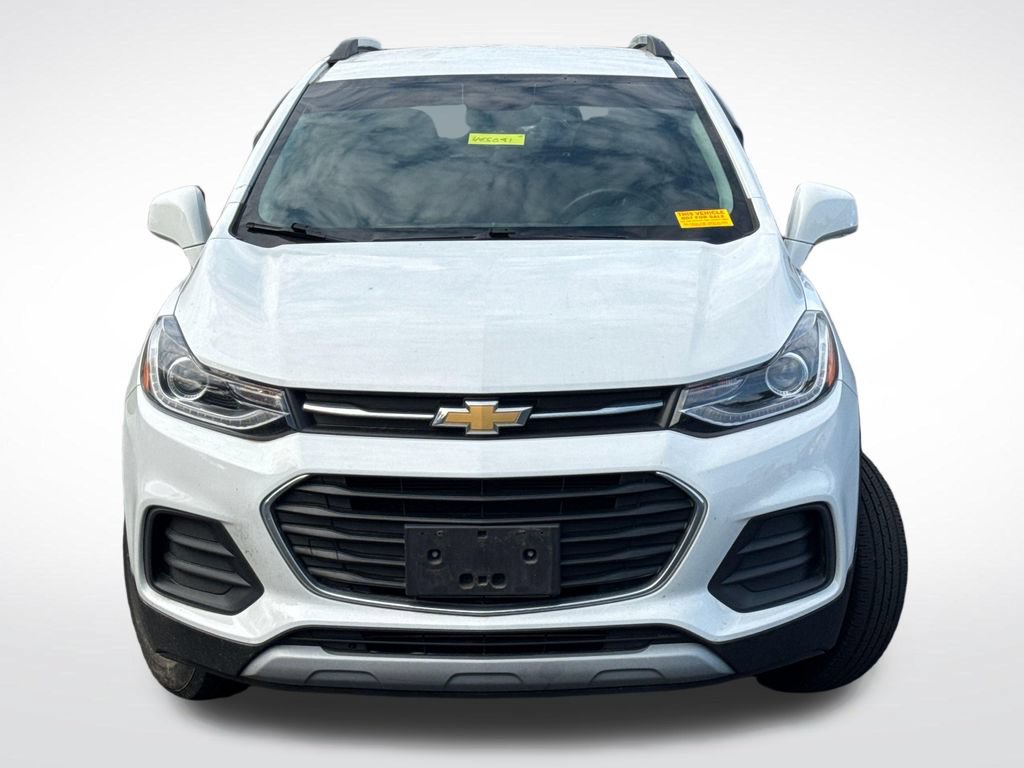 Used 2020 Chevrolet Trax LT w/ LT Convenience Package AWD/4WD image 3