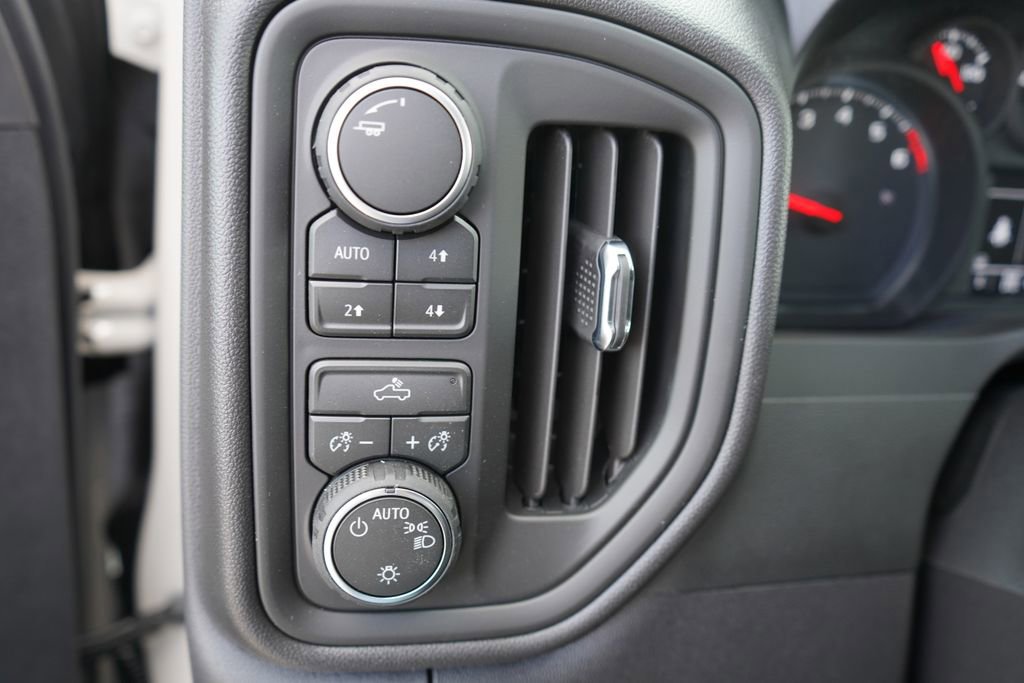 New 2026 Chevrolet Silverado 1500 Custom Trail Boss w/ Turbomax Blackout Package image 33