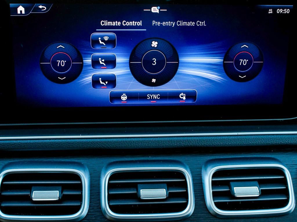 Used 2025 Mercedes-Benz GLE 450e 4MATIC w/ AMG Line Interior image 23