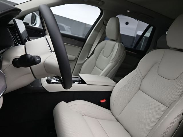New 2026 Volvo XC90 B6 Ultra w/ Protection Package image 9