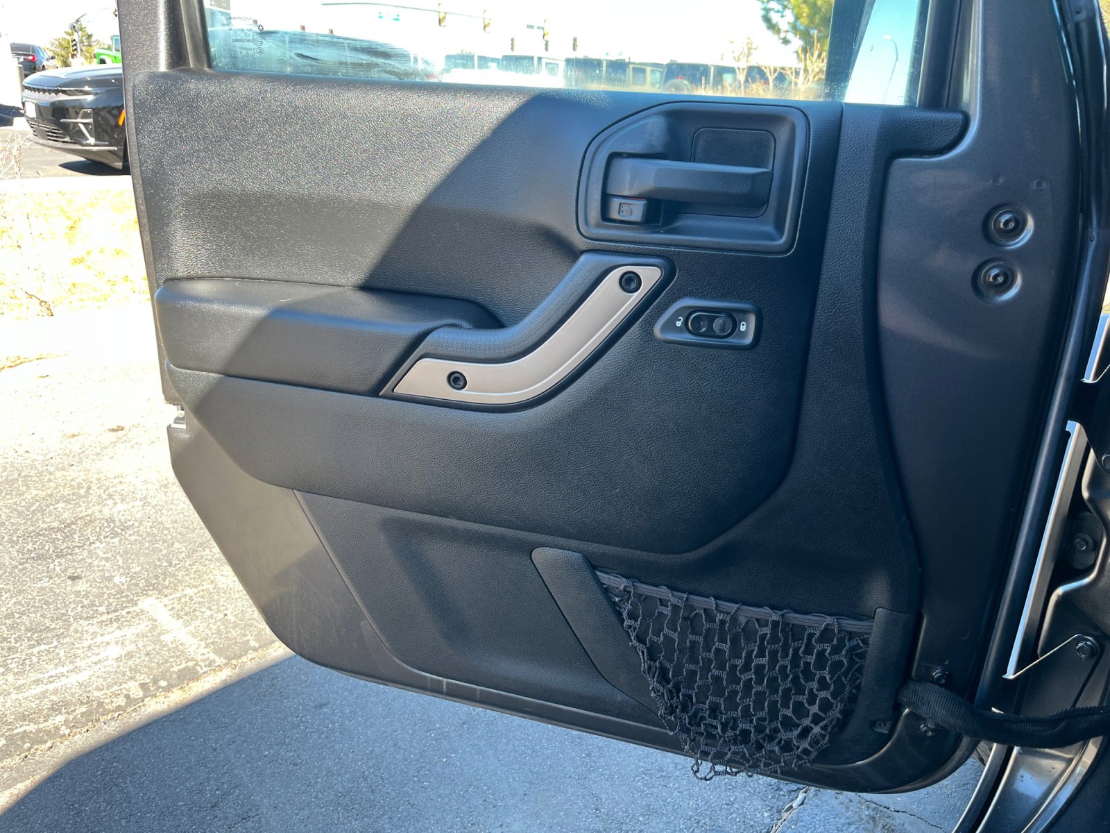 Used 2016 Jeep Wrangler Unlimited Sahara image 13