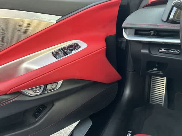 Used 2021 Chevrolet Corvette Stingray Preferred Cpe w/ Z51 Performance Package RWD image 38