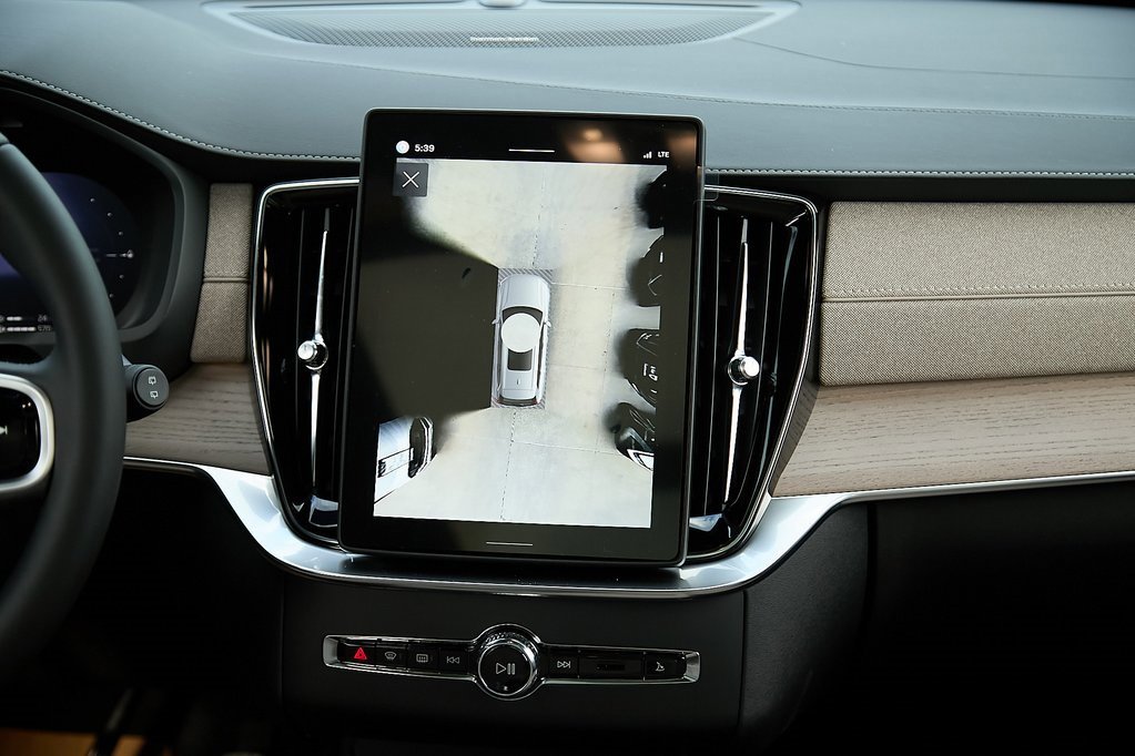 New 2026 Volvo XC90 T8 Plus image 27