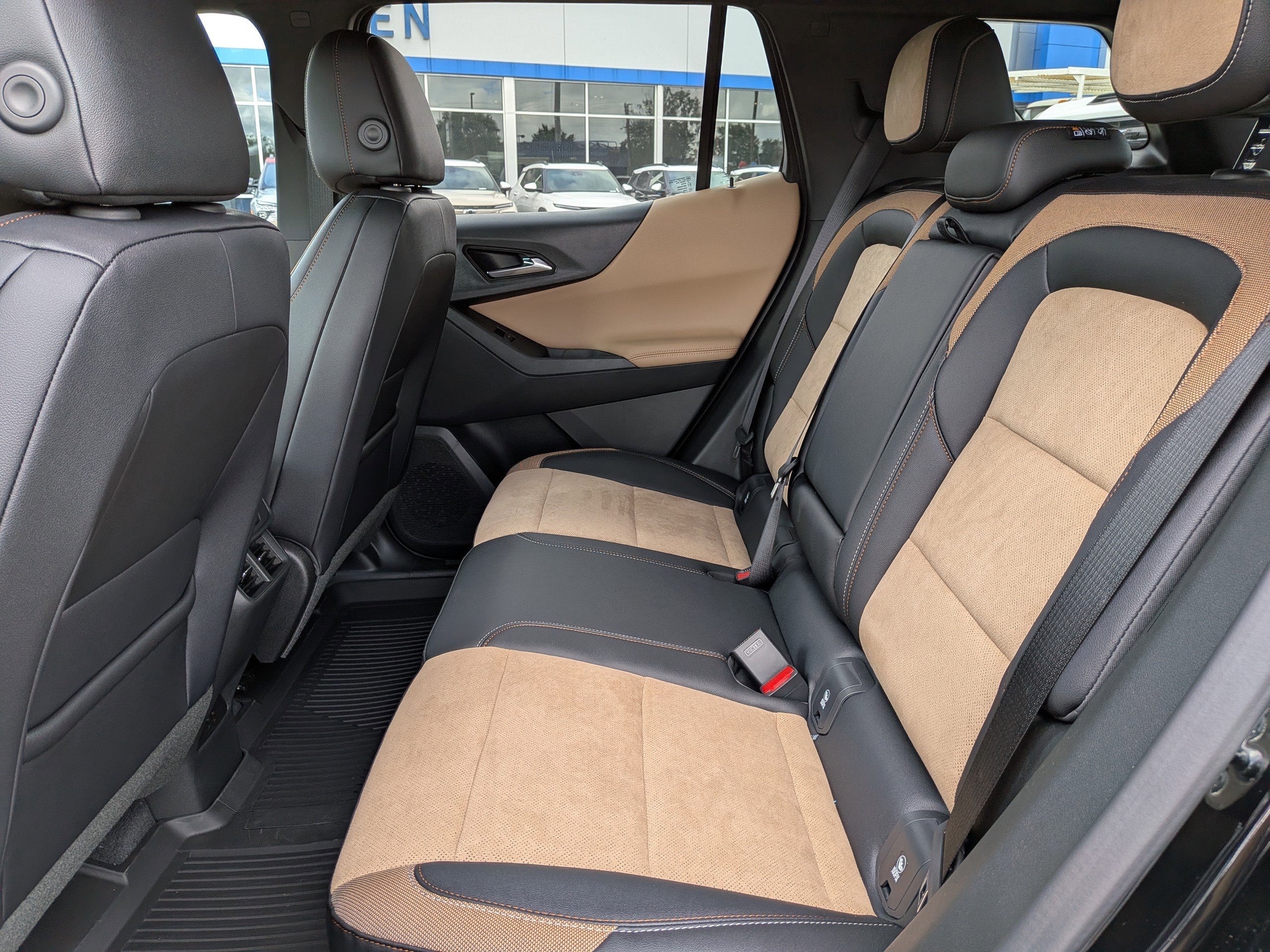 New 2026 Chevrolet Equinox ACTIV w/ Convenience Package III image 8