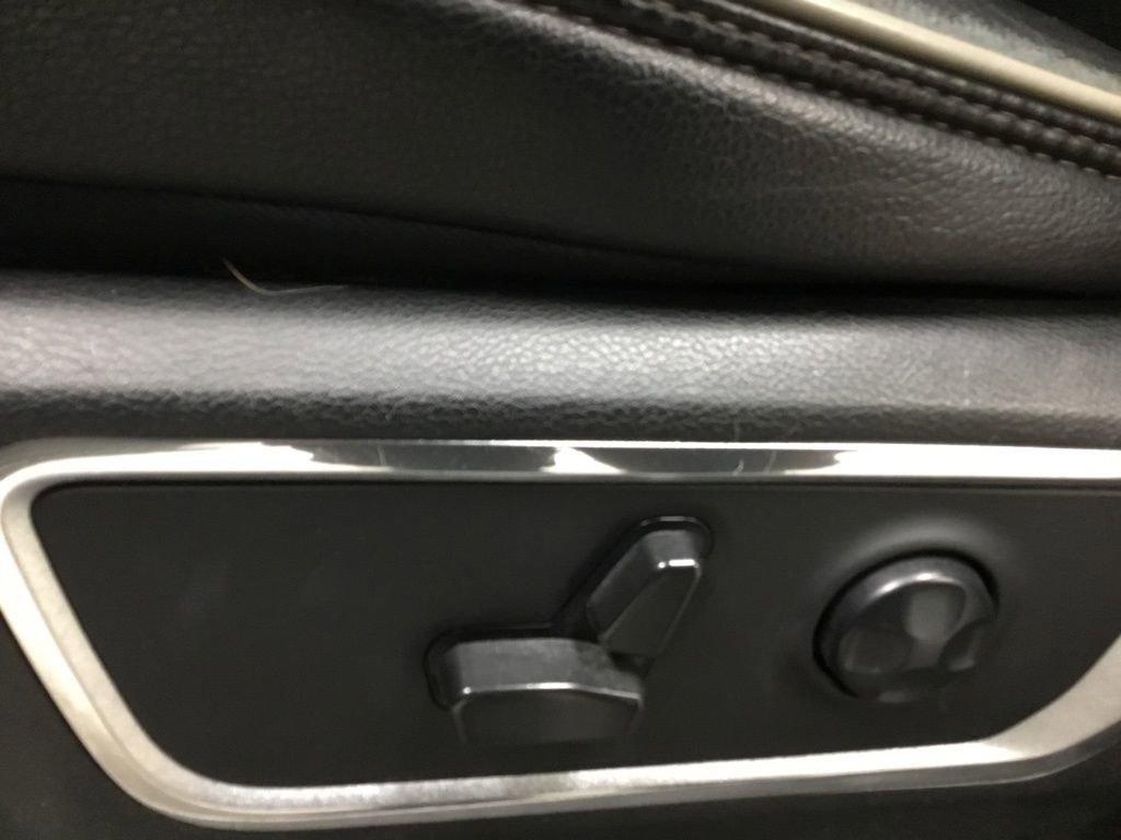Used 2021 RAM 1500 Laramie image 9