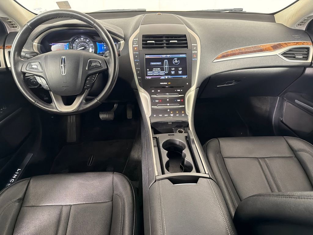 Used 2015 Lincoln MKZ Hybrid image 22