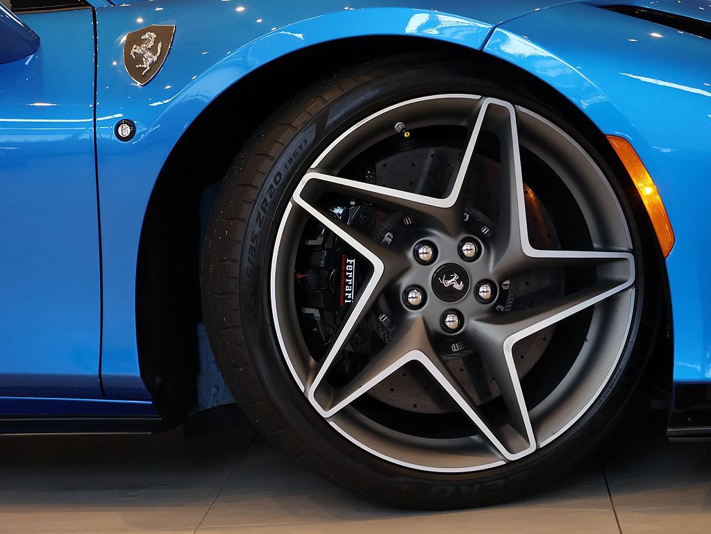 Certified 2020 Ferrari F8 Tributo RWD image 10