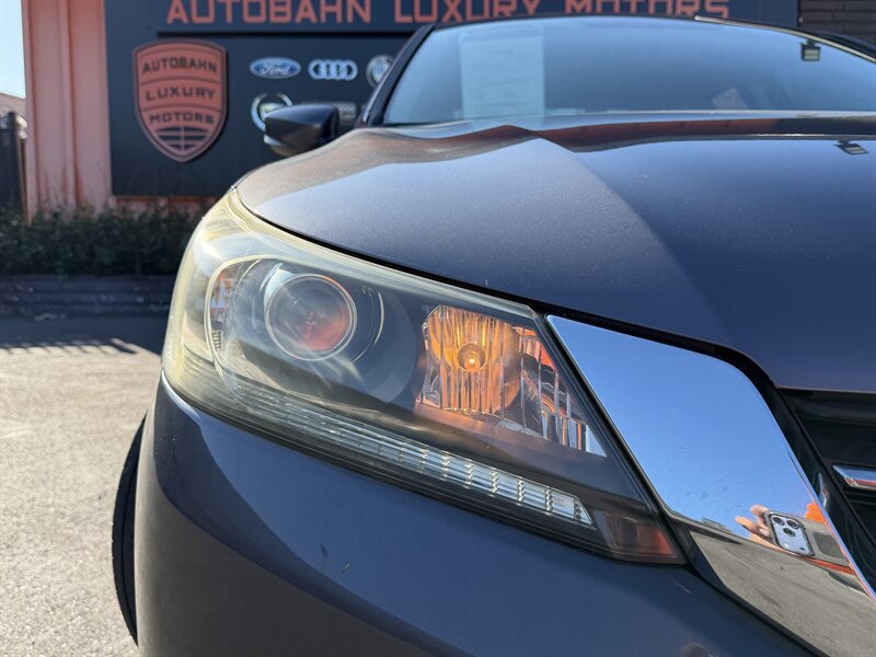 Used 2015 Honda Accord LX image 2