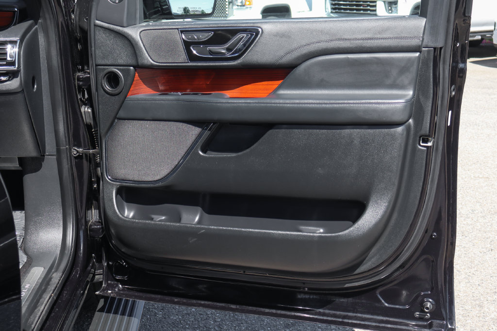 Used 2022 Lincoln Navigator L 4WD image 56