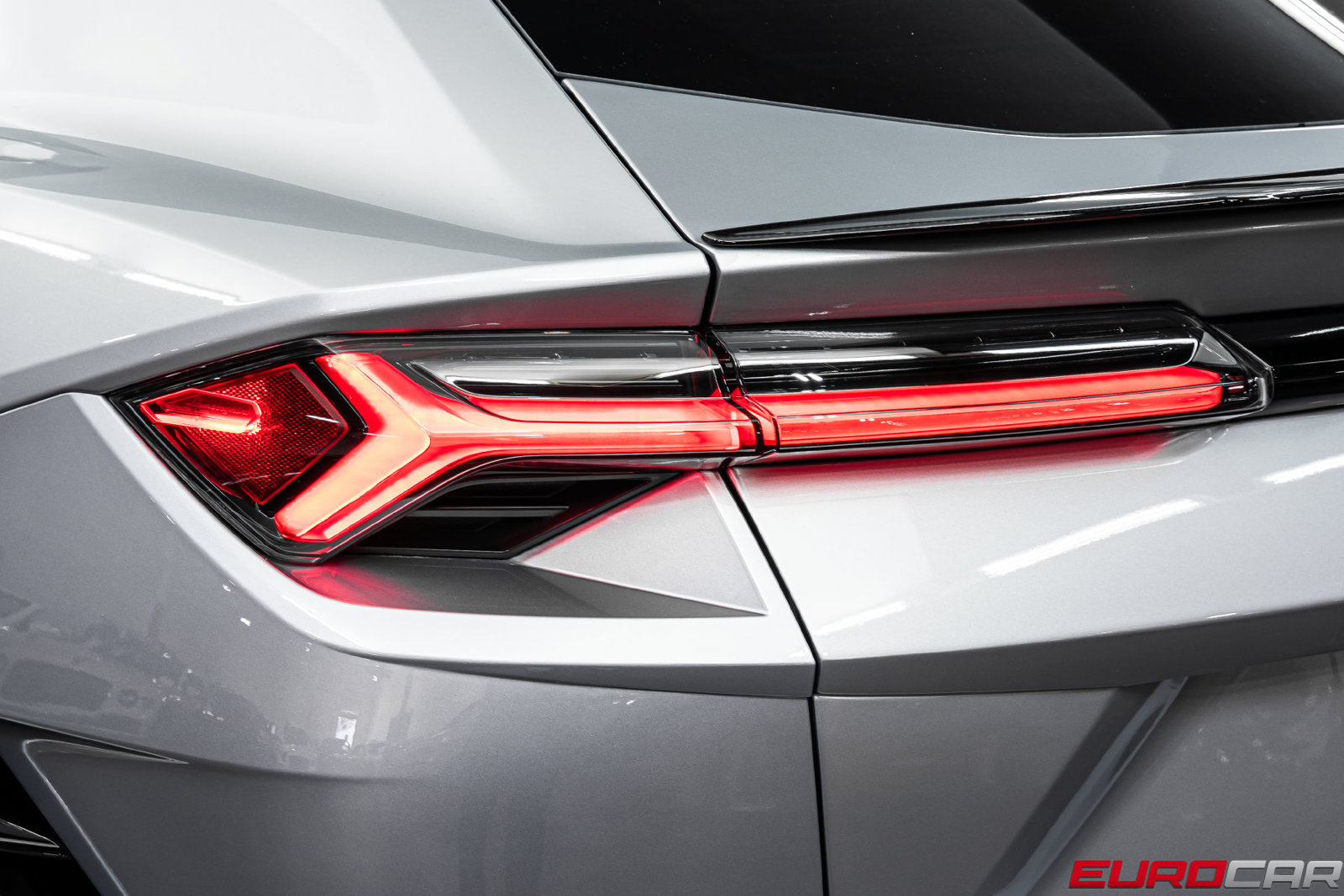 Used 2024 Lamborghini Urus Performante AWD/4WD image 27