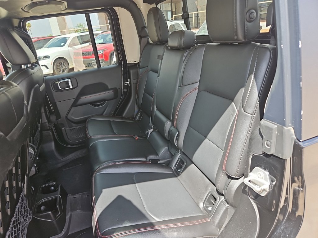 Used 2023 Jeep Gladiator Rubicon w/ Trailer Tow Package AWD/4WD image 21