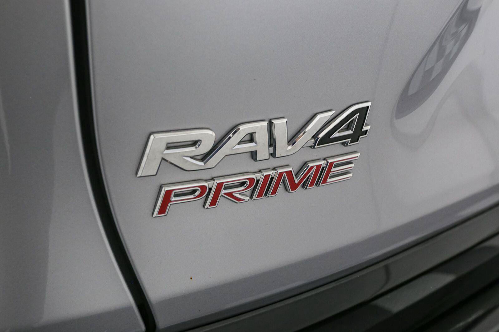Used 2023 Toyota RAV4 XSE w/ Weather Package AWD/4WD image 11