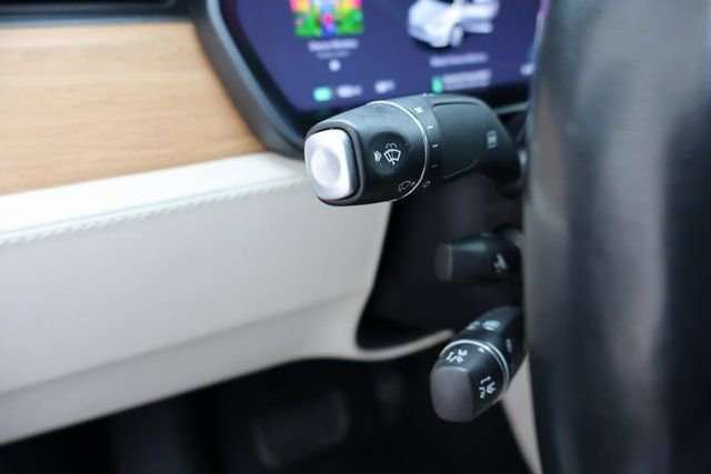 Used 2019 Tesla Model X Long Range image 25