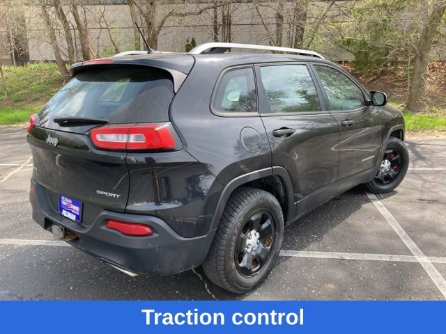 Used 2015 Jeep Cherokee Sport w/ Cold Weather Group AWD/4WD image 4