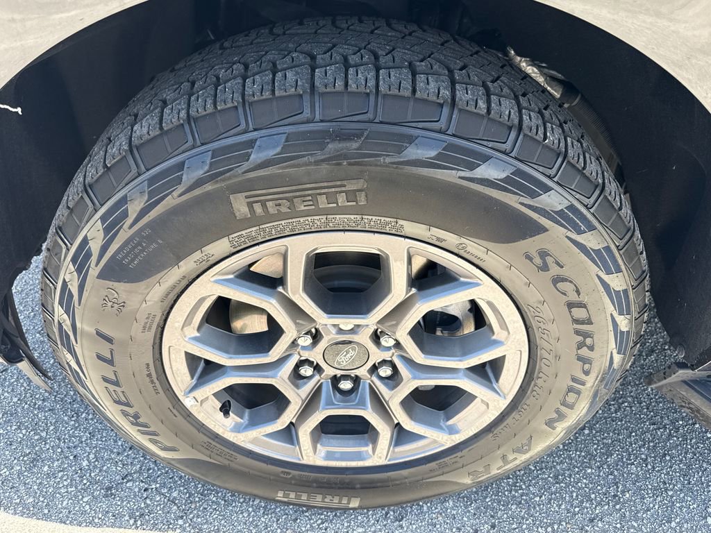 Used 2025 Ford Expedition Active RWD image 12