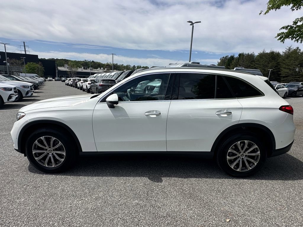 Certified 2025 Mercedes-Benz GLC 300 4MATIC image 5
