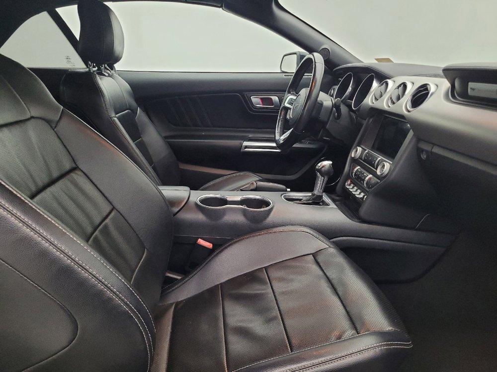 Used 2022 Ford Mustang Premium RWD image 21