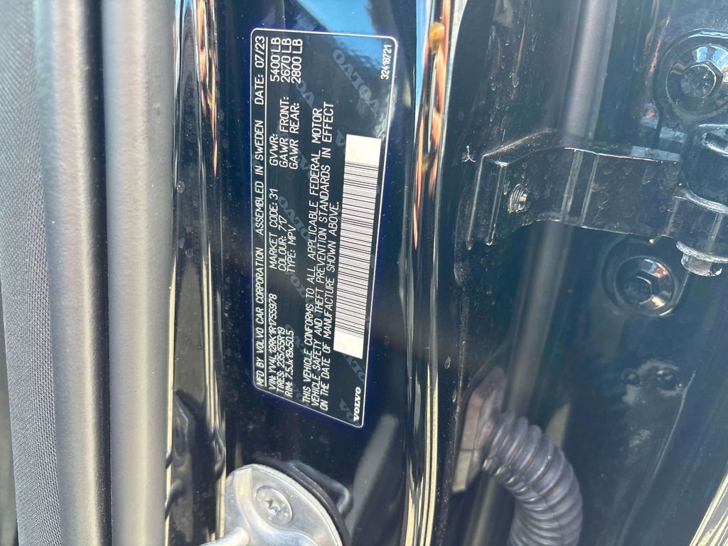 Used 2024 Volvo XC60 B5 Core w/ Protection Package Premier image 27