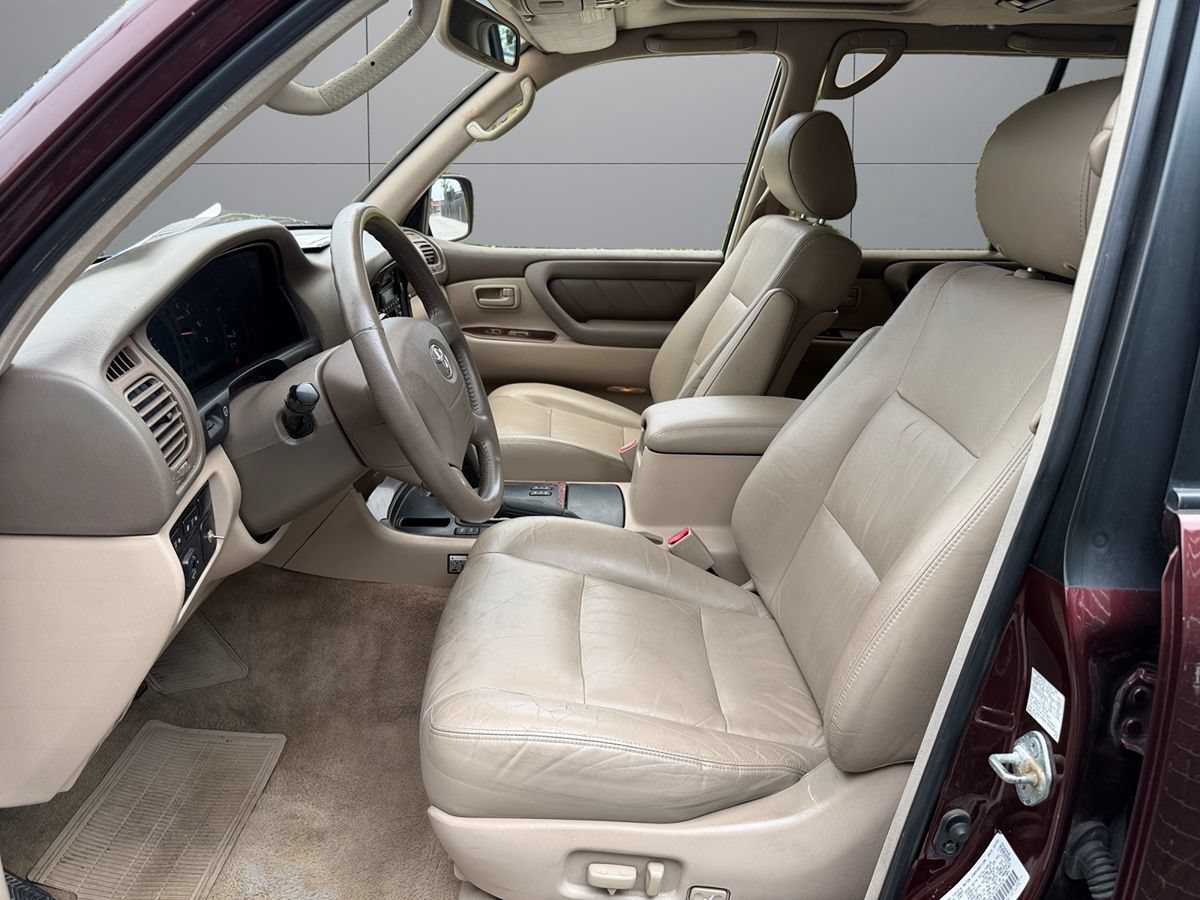Used 2001 Toyota Land Cruiser w/ Convenience Pkg AWD/4WD image 17