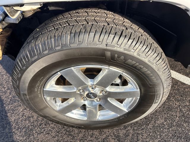 Used 2018 Jeep Wrangler Unlimited Sahara w/ Connectivity Group image 31