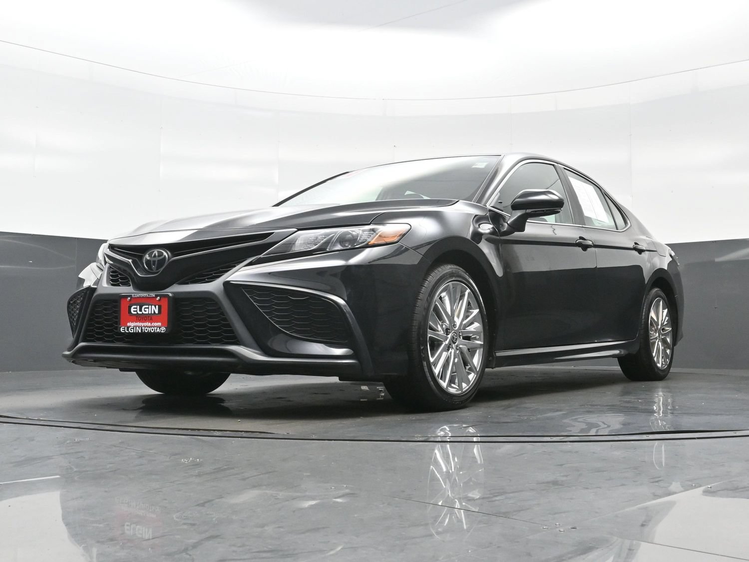 Used 2024 Toyota Camry SE FWD image 27