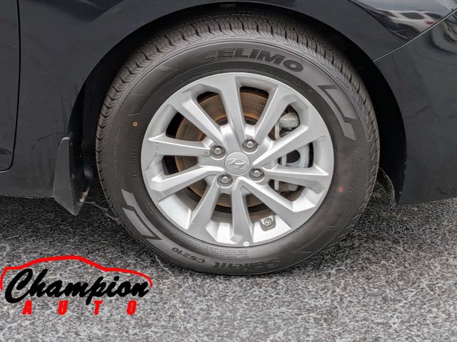 Used 2022 Hyundai Accent SEL FWD image 12