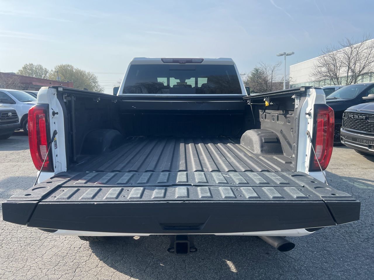 Used 2020 GMC Sierra 2500 AT4 w/ AT4 Premium Package image 13