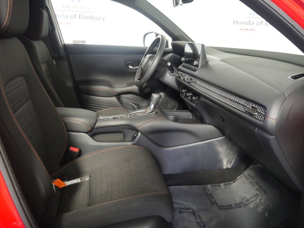 Certified 2024 Honda HR-V Sport image 6