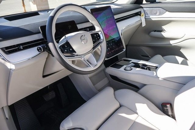 New 2025 Volvo EX90 Ultra image 18