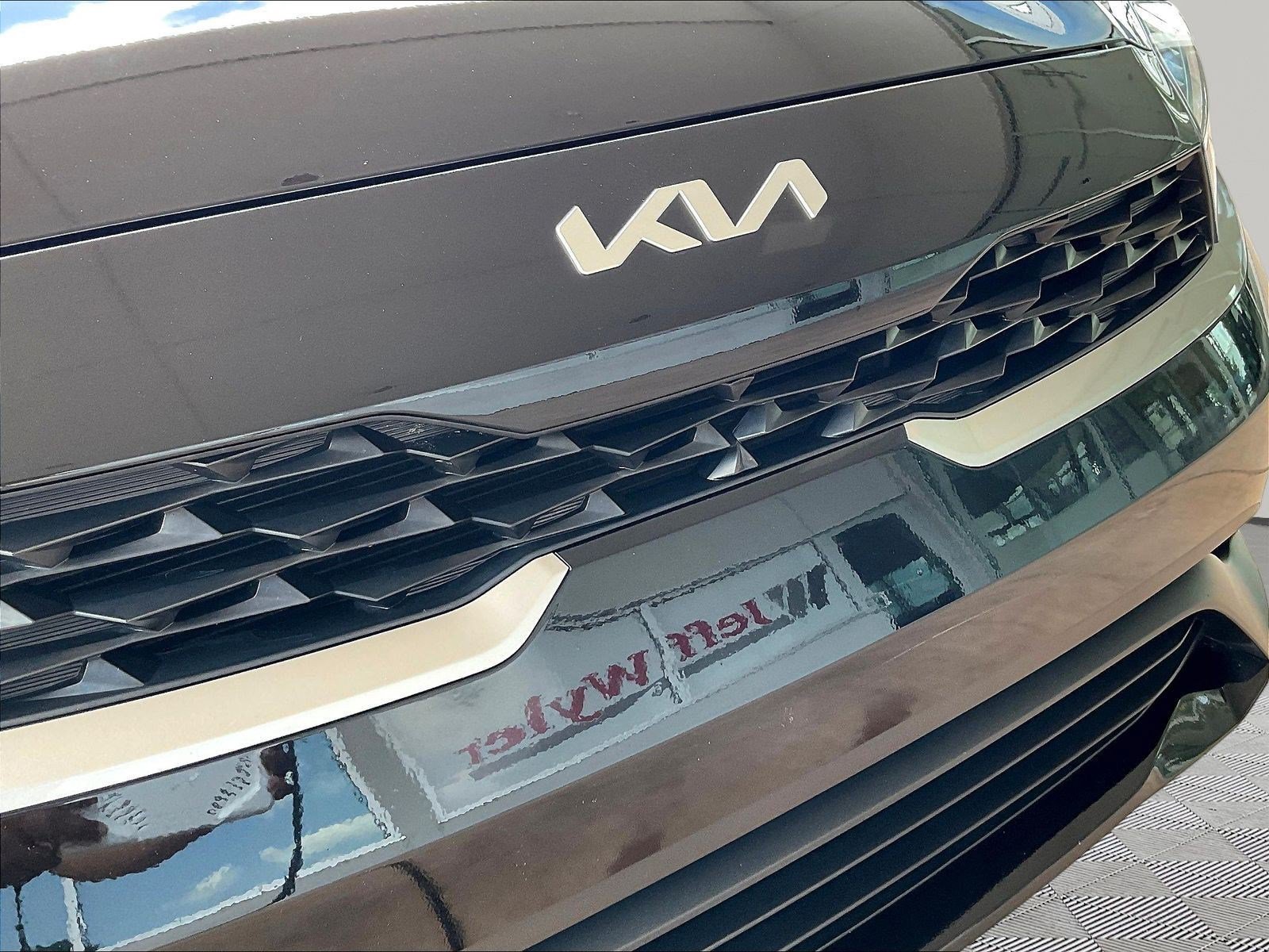 Used 2022 Kia Forte LXS FWD image 29