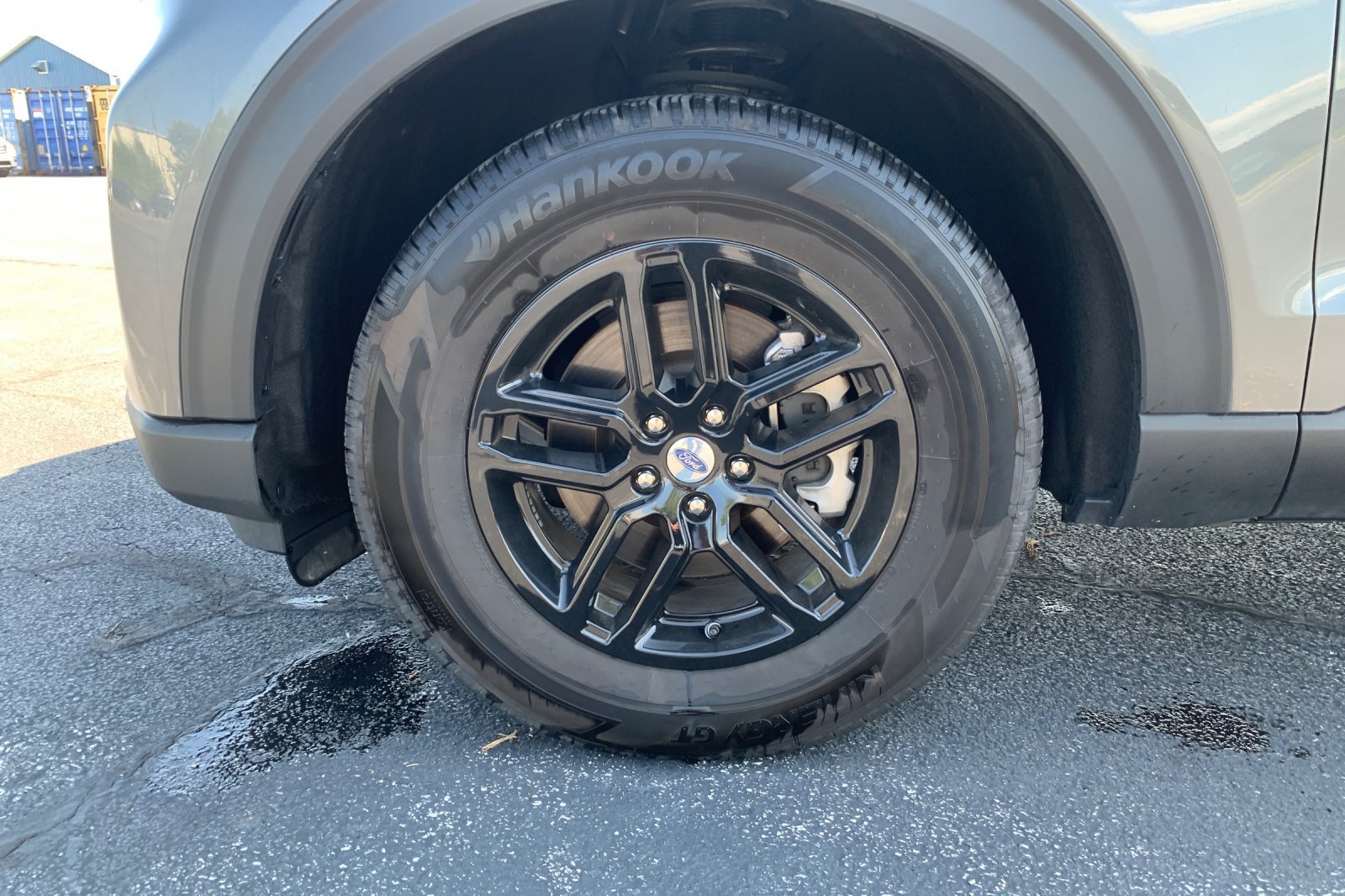 Used 2025 Ford Explorer Active AWD/4WD image 9
