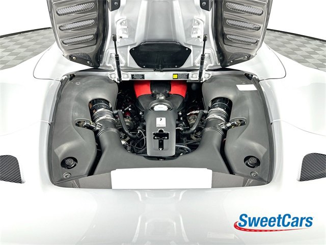 Used 2021 Ferrari F8 Tributo image 45