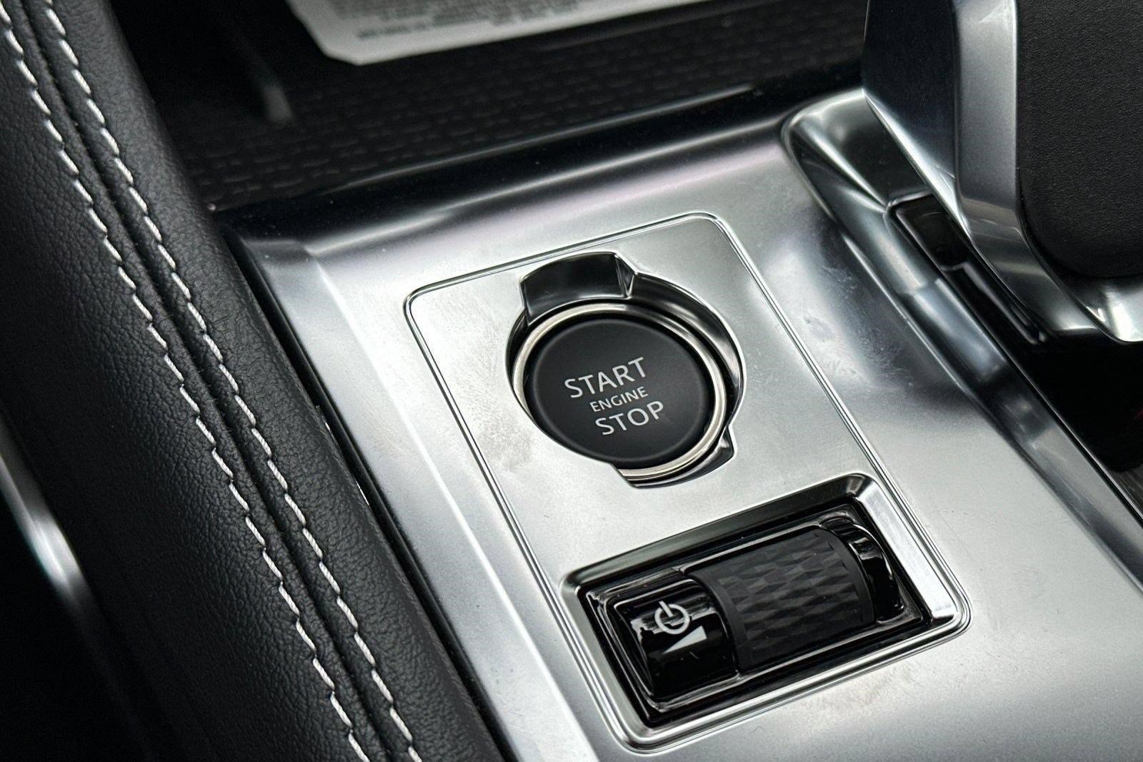New 2024 Jaguar F-PACE R-Dynamic S AWD/4WD image 14