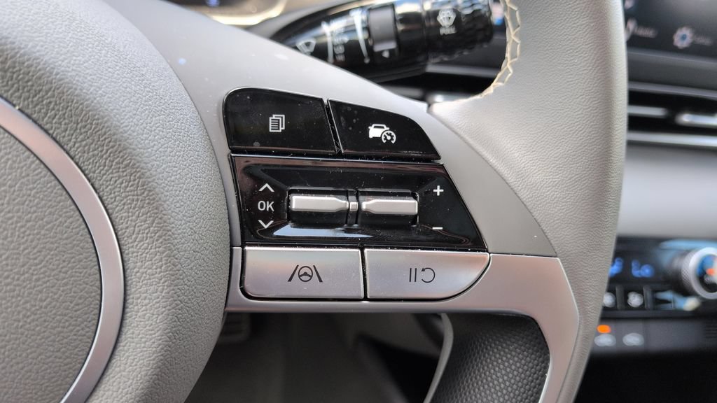Certified 2026 Hyundai Elantra Sport FWD image 18