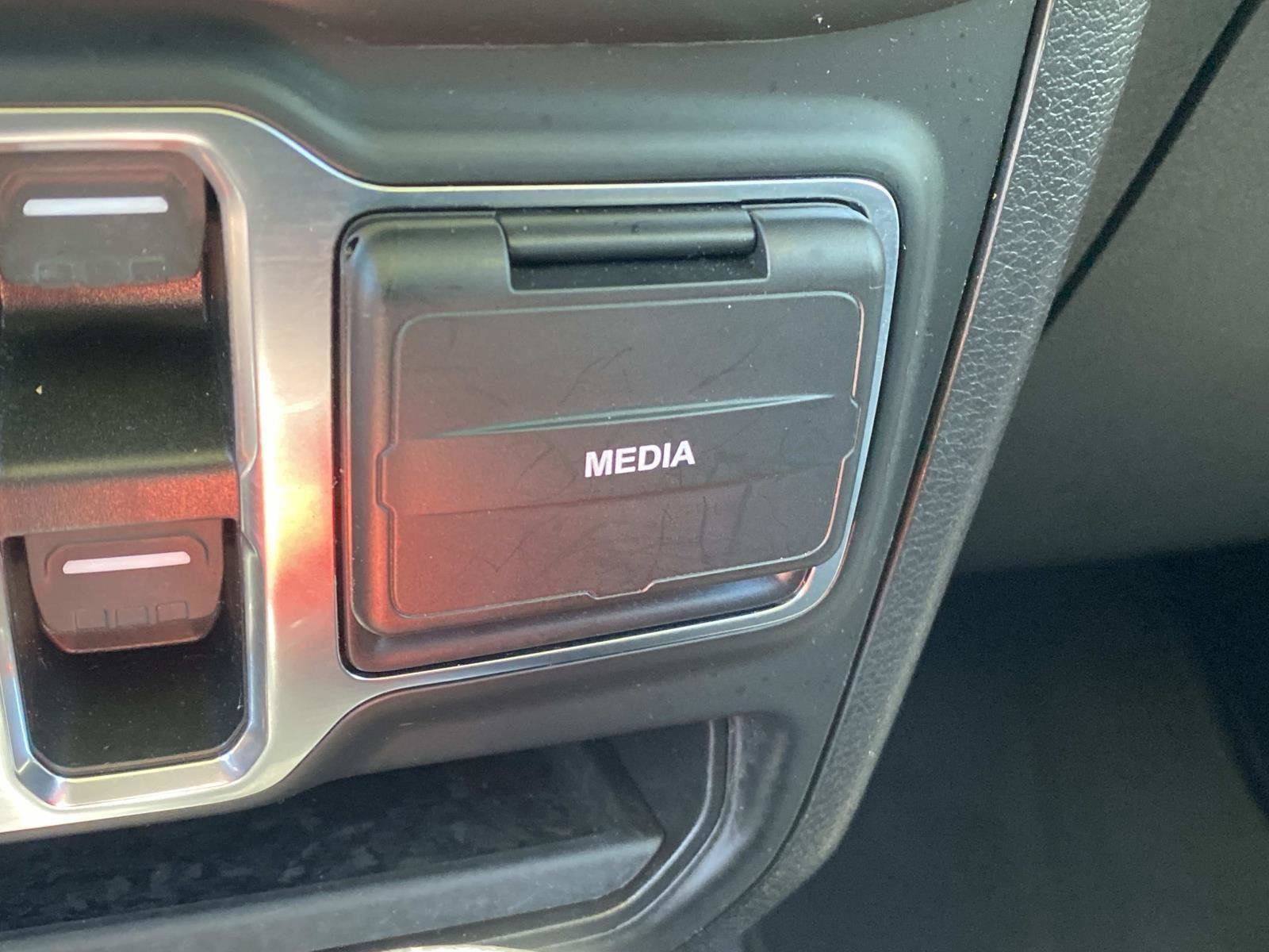 Used 2021 Jeep Gladiator Willys image 33