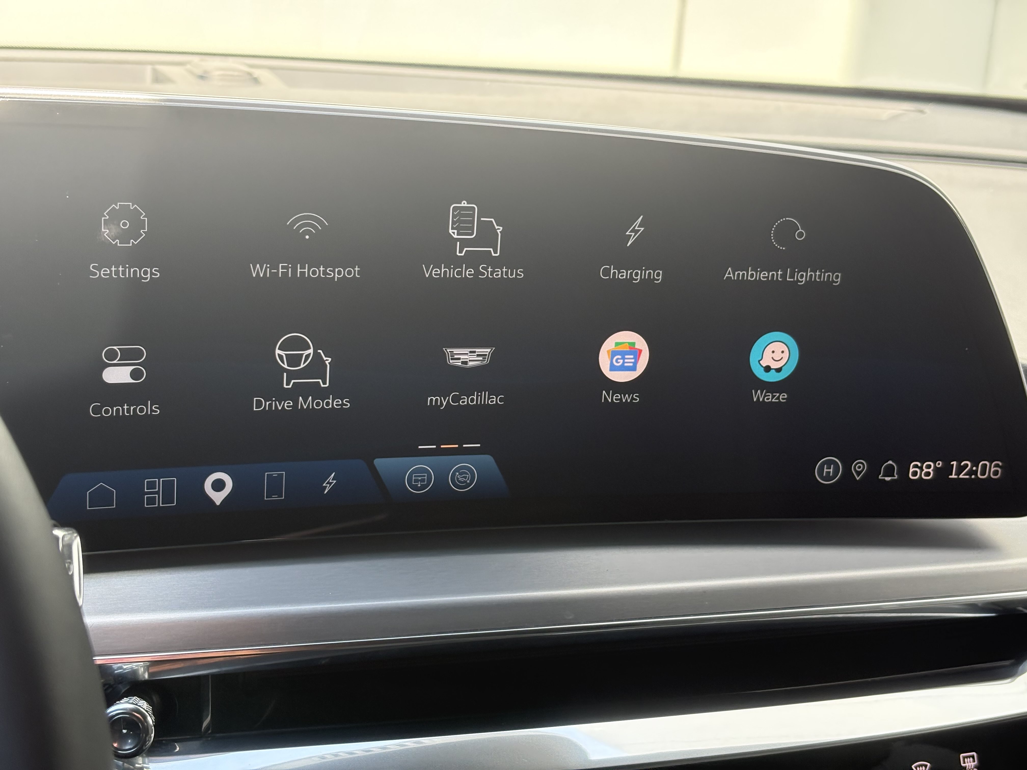 Certified 2024 Cadillac Lyriq Sport AWD/4WD image 22