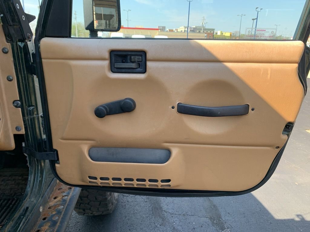 Used 1997 Jeep Wrangler Sahara AWD/4WD image 16